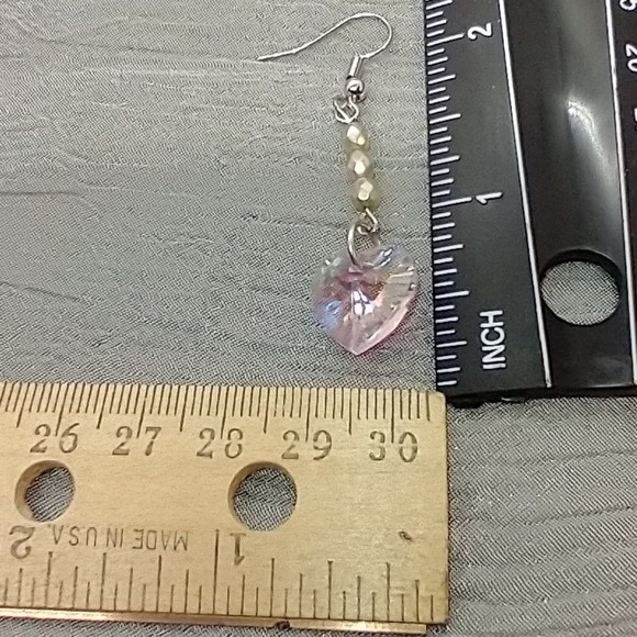 Glass heart dangle earrings with green and pink iridescent beads silver tone - Picture 4 of 4